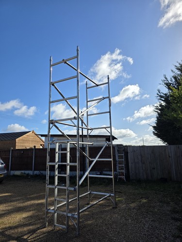 Mobile aluminum scaffold - mobile, tower